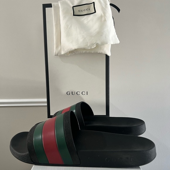 Authentic Gucci Men's Slide Sandals with Red and Green Web Accents - Picture 2 of 4